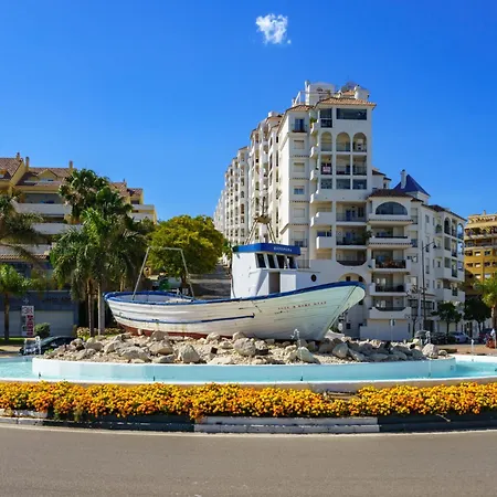 Plaza De Flores By Interhome *
