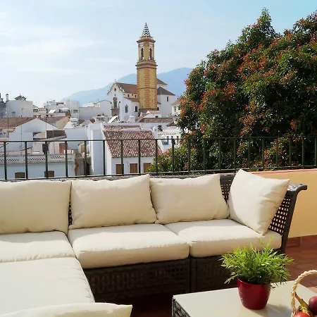 Plaza De Flores By Interhome * אסטפונה