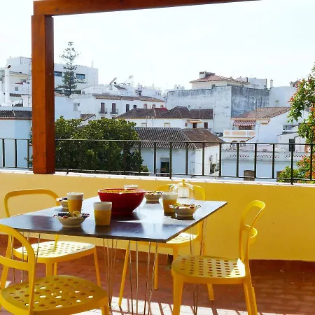Plaza De Flores By Interhome * אסטפונה