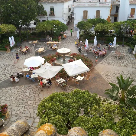 Plaza De Flores By Interhome אסטפונה